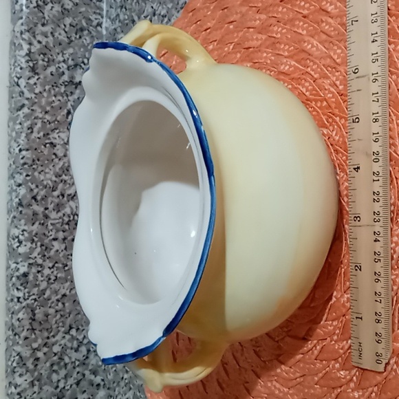 VINTAGE CERAMIC POTTERY SOUP BOWL - Picture 9 of 13